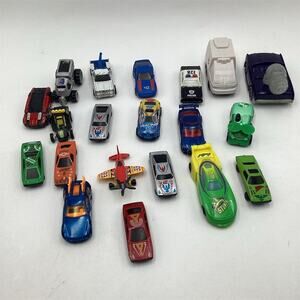Vintage 2001 NASCAR Racers Toy Car Collection Lot of 16 1:64 Scale